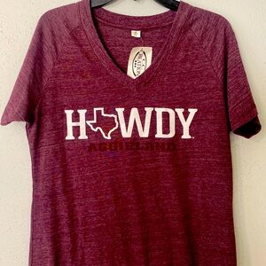 Women’s XL fitted maroon Texas A&M v-neck t-shirt